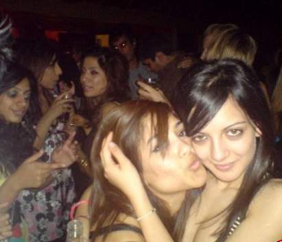 indian women in black stockings light skinned black ladies
